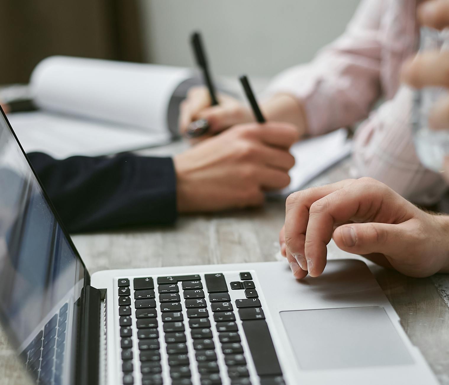 Best AI Note-Taking Apps for Meetings That Need Cleaner Summaries